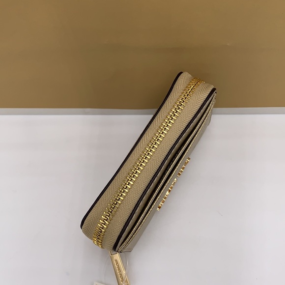 MICHAEL KORS JET SET TRAVEL MEDIUM ZIP AROUND CARD CASE PALE GOLD COLOR - Picture 10 of 11